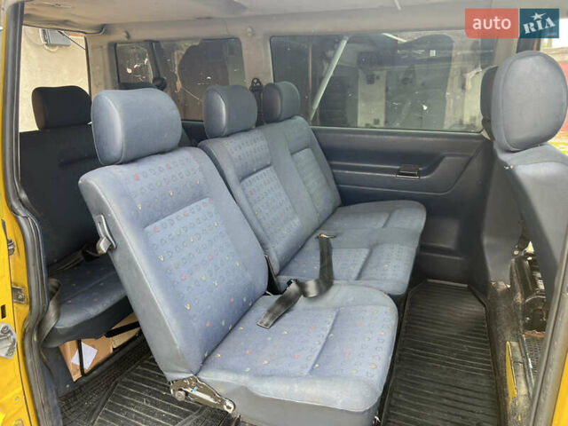 Жовтий Фольксваген Transporter, об'ємом двигуна 1.9 л та пробігом 495 тис. км за 5500 $, фото 7 на Automoto.ua