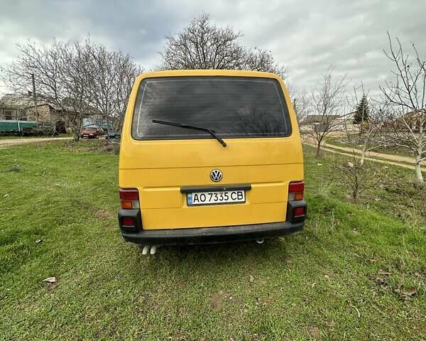 Жовтий Фольксваген Transporter, об'ємом двигуна 1.9 л та пробігом 269 тис. км за 5800 $, фото 3 на Automoto.ua