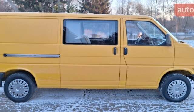 Желтый Фольксваген Transporter, объемом двигателя 2.5 л и пробегом 370 тыс. км за 5900 $, фото 10 на Automoto.ua