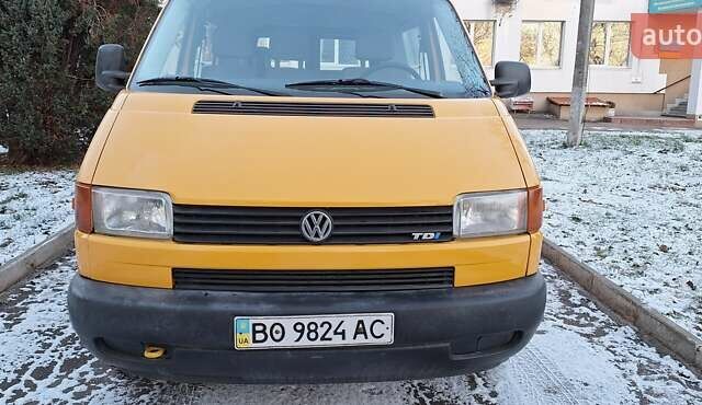 Желтый Фольксваген Transporter, объемом двигателя 2.5 л и пробегом 370 тыс. км за 5900 $, фото 2 на Automoto.ua