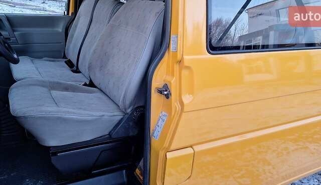 Желтый Фольксваген Transporter, объемом двигателя 2.5 л и пробегом 370 тыс. км за 5900 $, фото 40 на Automoto.ua