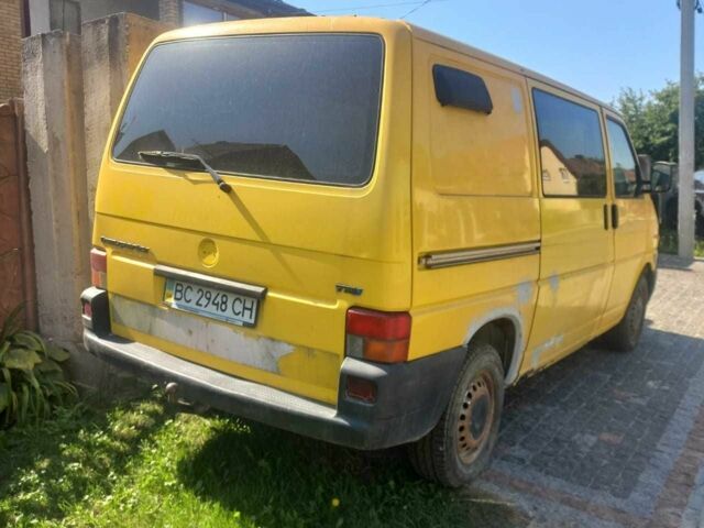 Желтый Фольксваген Transporter, объемом двигателя 2.5 л и пробегом 271 тыс. км за 4400 $, фото 2 на Automoto.ua