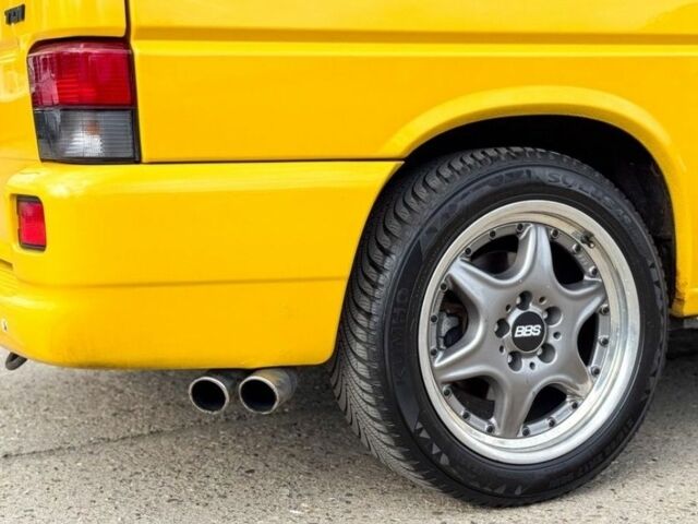 Желтый Фольксваген Transporter, объемом двигателя 2.5 л и пробегом 235 тыс. км за 2850 $, фото 3 на Automoto.ua