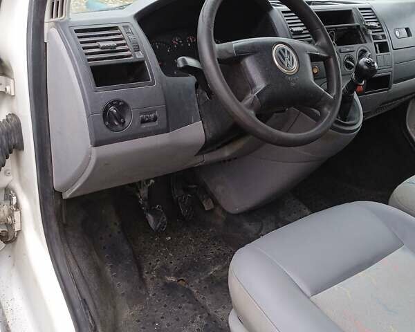 Желтый Фольксваген Transporter, объемом двигателя 1.9 л и пробегом 350 тыс. км за 5200 $, фото 5 на Automoto.ua