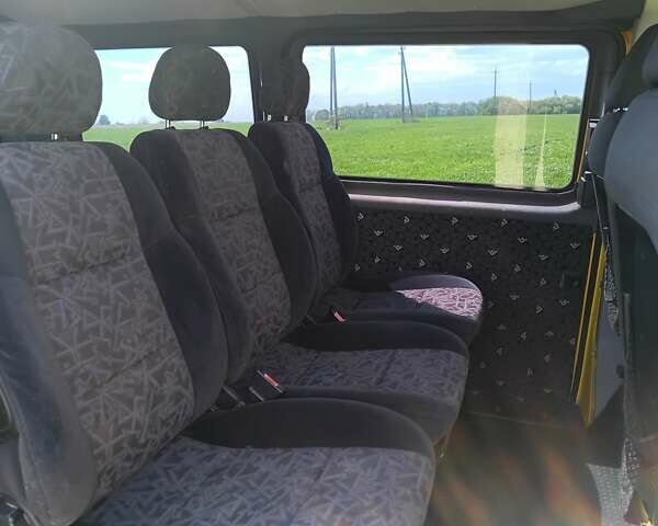 Желтый Фольксваген Transporter, объемом двигателя 1.9 л и пробегом 316 тыс. км за 10000 $, фото 6 на Automoto.ua