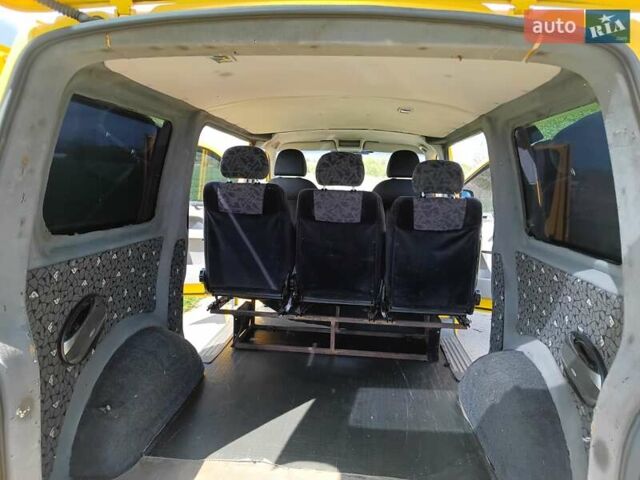 Желтый Фольксваген Transporter, объемом двигателя 1.9 л и пробегом 316 тыс. км за 10000 $, фото 3 на Automoto.ua