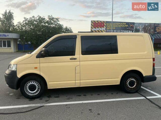 Желтый Фольксваген Transporter, объемом двигателя 2 л и пробегом 190 тыс. км за 7700 $, фото 5 на Automoto.ua