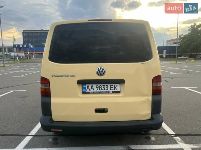 Желтый Фольксваген Transporter, объемом двигателя 2 л и пробегом 190 тыс. км за 7700 $, фото 7 на Automoto.ua