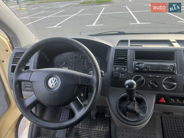 Желтый Фольксваген Transporter, объемом двигателя 2 л и пробегом 190 тыс. км за 7700 $, фото 8 на Automoto.ua