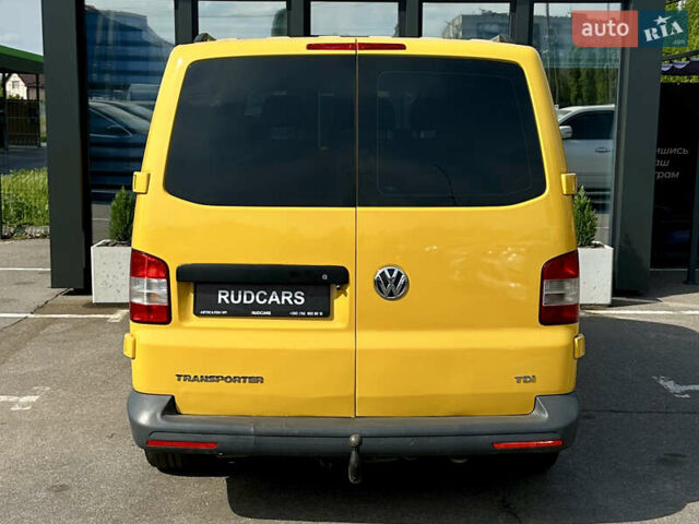Жовтий Фольксваген Transporter, об'ємом двигуна 1.97 л та пробігом 412 тис. км за 10400 $, фото 4 на Automoto.ua