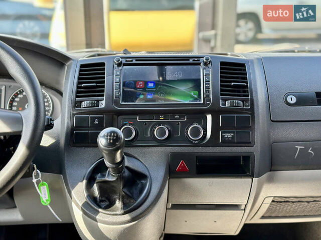 Жовтий Фольксваген Transporter, об'ємом двигуна 1.97 л та пробігом 412 тис. км за 10400 $, фото 13 на Automoto.ua