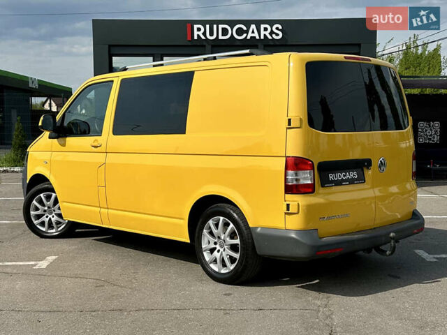 Жовтий Фольксваген Transporter, об'ємом двигуна 1.97 л та пробігом 412 тис. км за 10400 $, фото 3 на Automoto.ua
