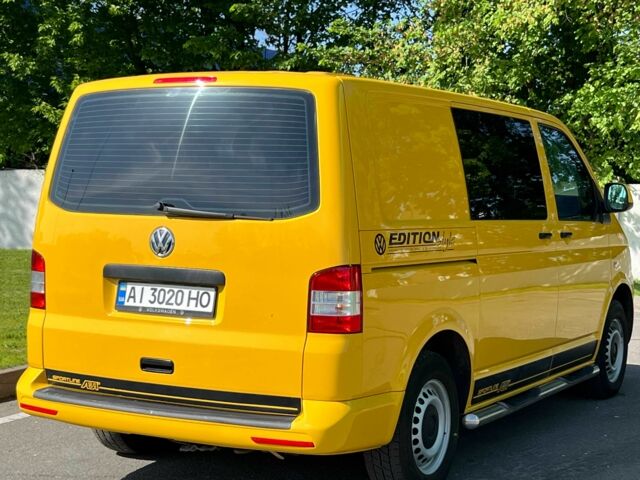 Желтый Фольксваген Transporter, объемом двигателя 2 л и пробегом 274 тыс. км за 12500 $, фото 7 на Automoto.ua