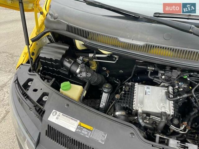 Желтый Фольксваген Transporter, объемом двигателя 2 л и пробегом 228 тыс. км за 21990 $, фото 29 на Automoto.ua