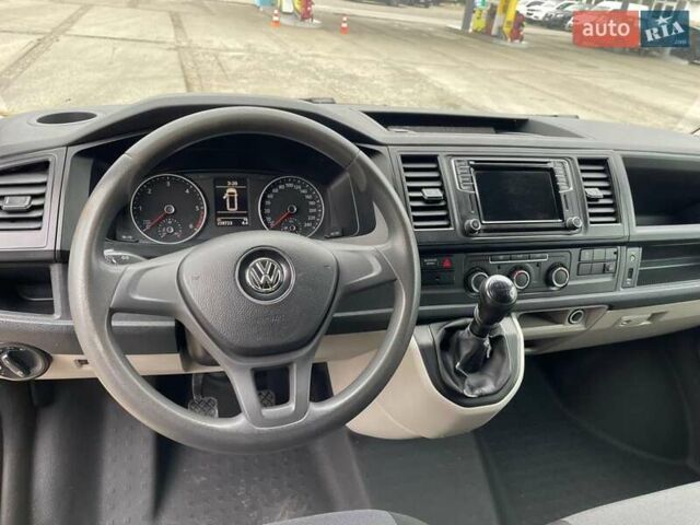 Желтый Фольксваген Transporter, объемом двигателя 2 л и пробегом 228 тыс. км за 21990 $, фото 19 на Automoto.ua