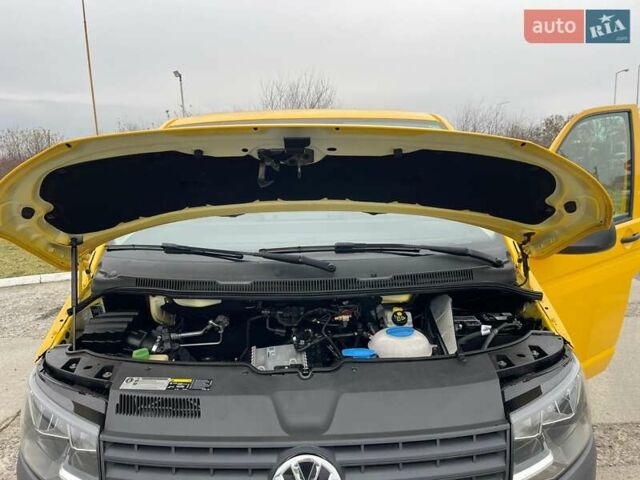 Желтый Фольксваген Transporter, объемом двигателя 2 л и пробегом 228 тыс. км за 21990 $, фото 30 на Automoto.ua