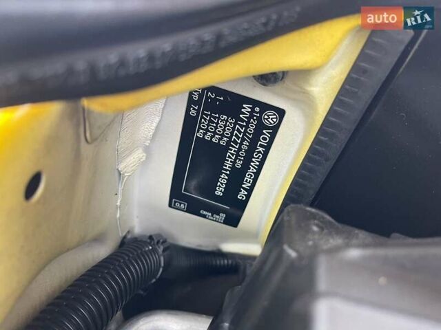Желтый Фольксваген Transporter, объемом двигателя 2 л и пробегом 228 тыс. км за 21990 $, фото 33 на Automoto.ua