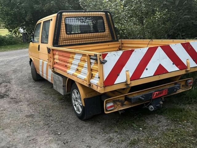 Жовтий Фольксваген Transporter, об'ємом двигуна 2.4 л та пробігом 290 тис. км за 3600 $, фото 4 на Automoto.ua