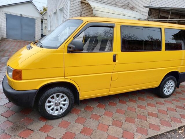 Желтый Фольксваген Transporter, объемом двигателя 1.9 л и пробегом 333 тыс. км за 6250 $, фото 4 на Automoto.ua