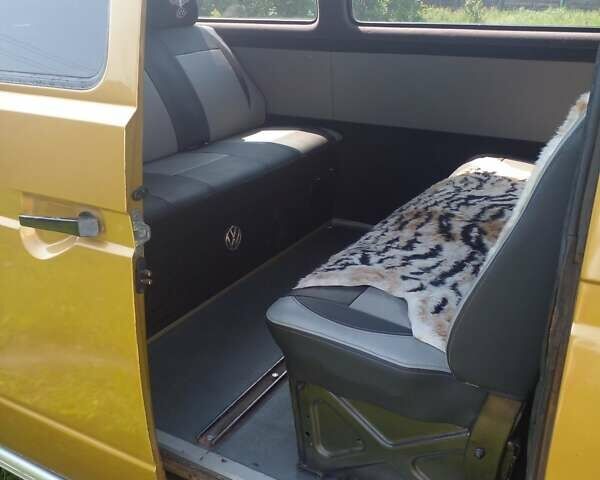 Желтый Фольксваген Transporter, объемом двигателя 1.6 л и пробегом 200 тыс. км за 5700 $, фото 9 на Automoto.ua