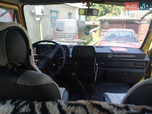 Желтый Фольксваген Transporter, объемом двигателя 1.6 л и пробегом 200 тыс. км за 5700 $, фото 12 на Automoto.ua