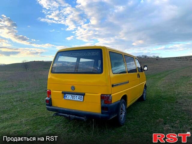 Желтый Фольксваген Transporter, объемом двигателя 1.9 л и пробегом 260 тыс. км за 4200 $, фото 2 на Automoto.ua