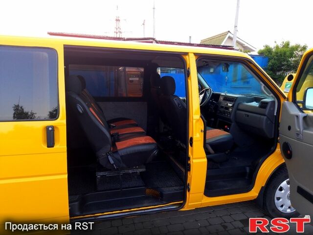 Жовтий Фольксваген Transporter, об'ємом двигуна 2.5 л та пробігом 236 тис. км за 7500 $, фото 2 на Automoto.ua