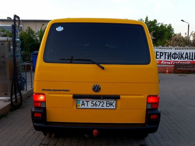 Жовтий Фольксваген Transporter, об'ємом двигуна 2.5 л та пробігом 236 тис. км за 7500 $, фото 3 на Automoto.ua