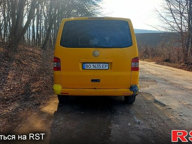 Желтый Фольксваген Transporter, объемом двигателя 1.9 л и пробегом 379 тыс. км за 6700 $, фото 1 на Automoto.ua