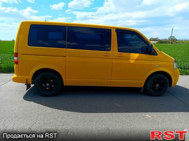 Желтый Фольксваген Transporter, объемом двигателя 1.9 л и пробегом 316 тыс. км за 10000 $, фото 6 на Automoto.ua