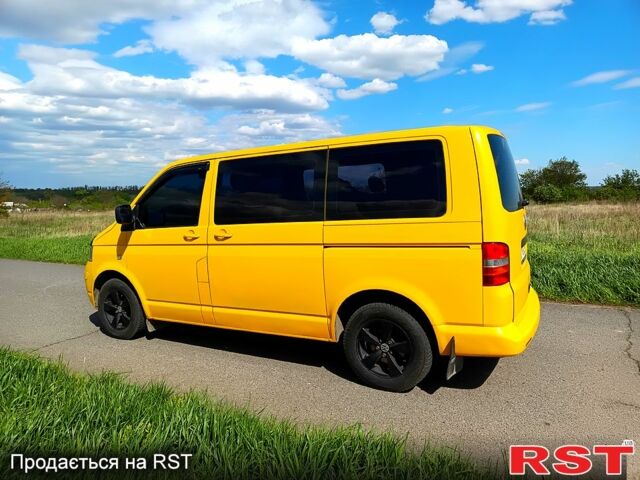 Желтый Фольксваген Transporter, объемом двигателя 1.9 л и пробегом 316 тыс. км за 10000 $, фото 8 на Automoto.ua