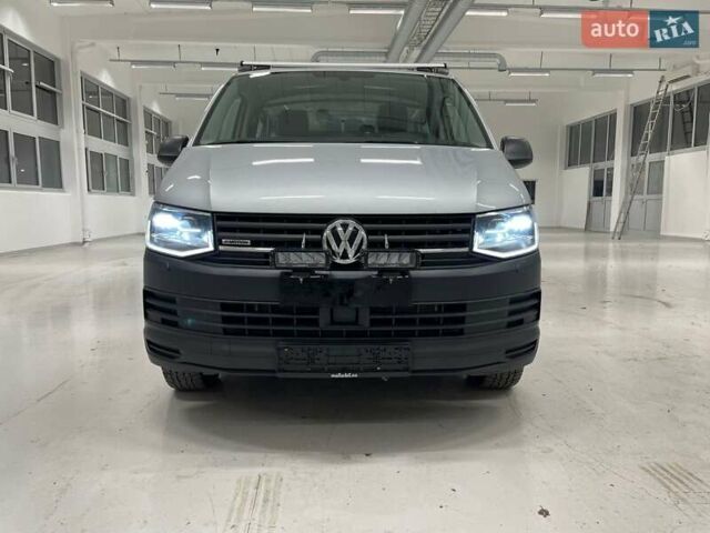 Серый Фольксваген Transporter, объемом двигателя 2 л и пробегом 183 тыс. км за 39999 $, фото 63 на Automoto.ua