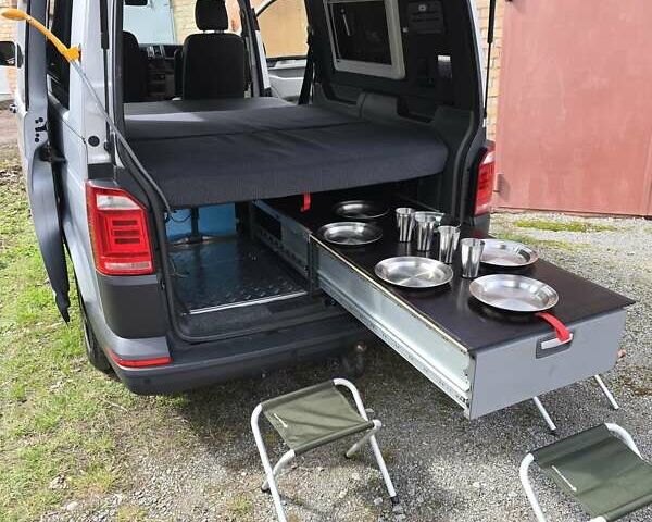 Серый Фольксваген Transporter, объемом двигателя 2 л и пробегом 183 тыс. км за 39999 $, фото 15 на Automoto.ua