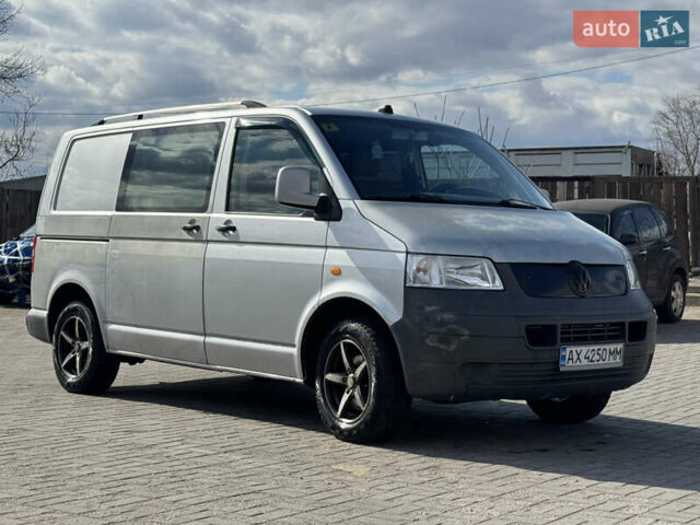 Серый Фольксваген Transporter, объемом двигателя 1.9 л и пробегом 390 тыс. км за 6000 $, фото 8 на Automoto.ua