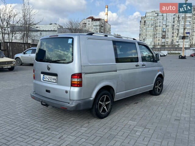 Серый Фольксваген Transporter, объемом двигателя 1.9 л и пробегом 390 тыс. км за 6000 $, фото 5 на Automoto.ua