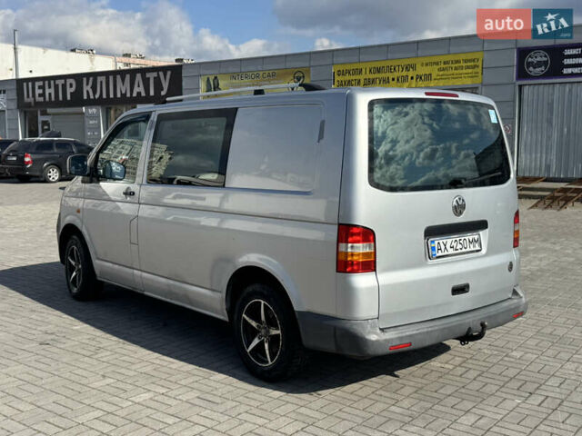 Серый Фольксваген Transporter, объемом двигателя 1.9 л и пробегом 390 тыс. км за 6000 $, фото 14 на Automoto.ua