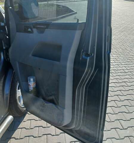 Сірий Фольксваген Transporter, об'ємом двигуна 2.46 л та пробігом 359 тис. км за 6700 $, фото 4 на Automoto.ua