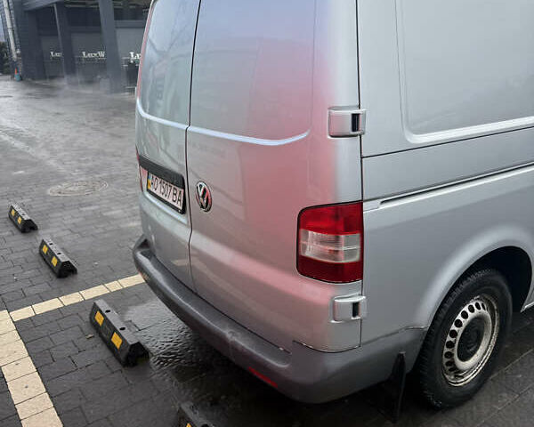 Серый Фольксваген Transporter, объемом двигателя 2 л и пробегом 499 тыс. км за 10500 $, фото 4 на Automoto.ua