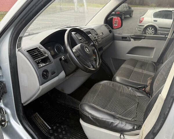 Серый Фольксваген Transporter, объемом двигателя 2 л и пробегом 499 тыс. км за 10500 $, фото 8 на Automoto.ua