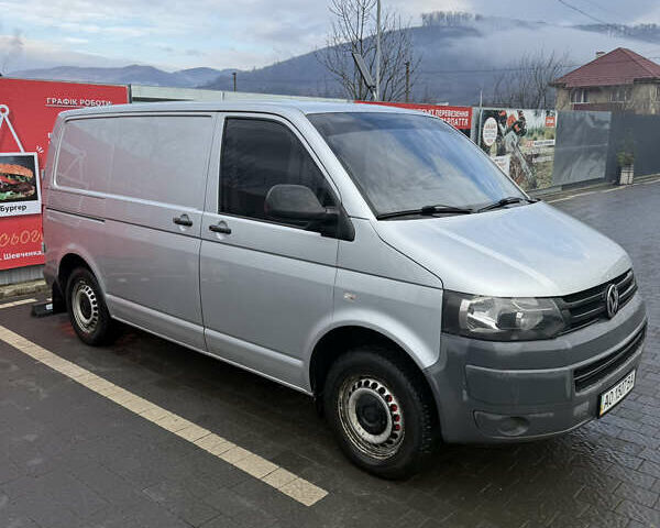 Серый Фольксваген Transporter, объемом двигателя 2 л и пробегом 499 тыс. км за 10500 $, фото 3 на Automoto.ua