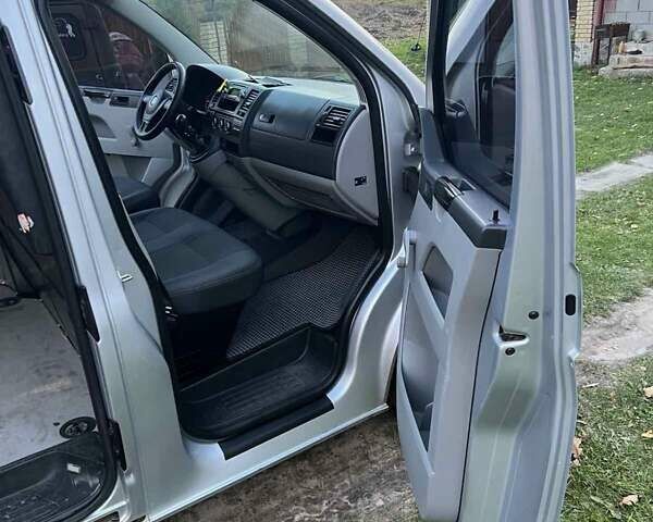 Сірий Фольксваген Transporter, об'ємом двигуна 2 л та пробігом 185 тис. км за 11500 $, фото 18 на Automoto.ua