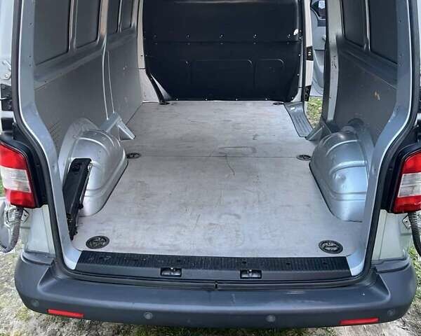 Сірий Фольксваген Transporter, об'ємом двигуна 2 л та пробігом 185 тис. км за 11500 $, фото 15 на Automoto.ua