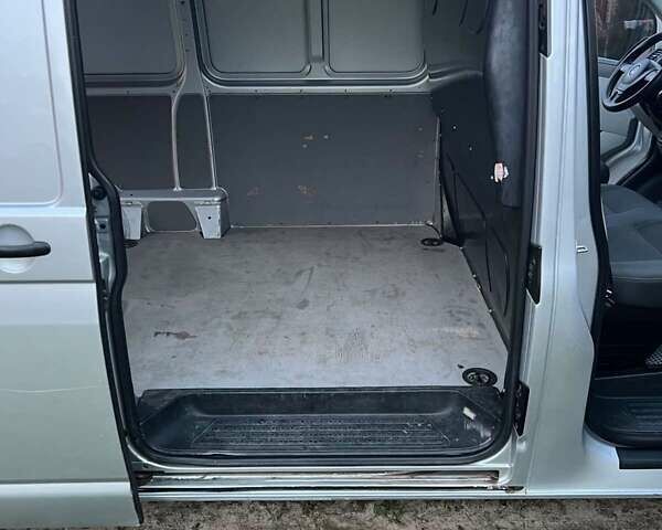 Сірий Фольксваген Transporter, об'ємом двигуна 2 л та пробігом 185 тис. км за 11500 $, фото 1 на Automoto.ua