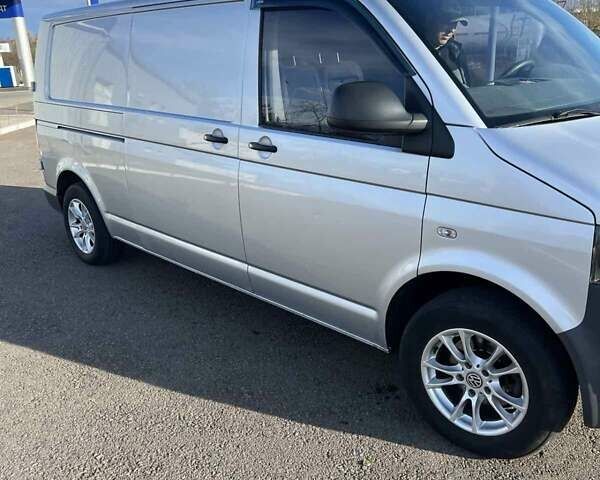 Сірий Фольксваген Transporter, об'ємом двигуна 2 л та пробігом 185 тис. км за 11500 $, фото 13 на Automoto.ua