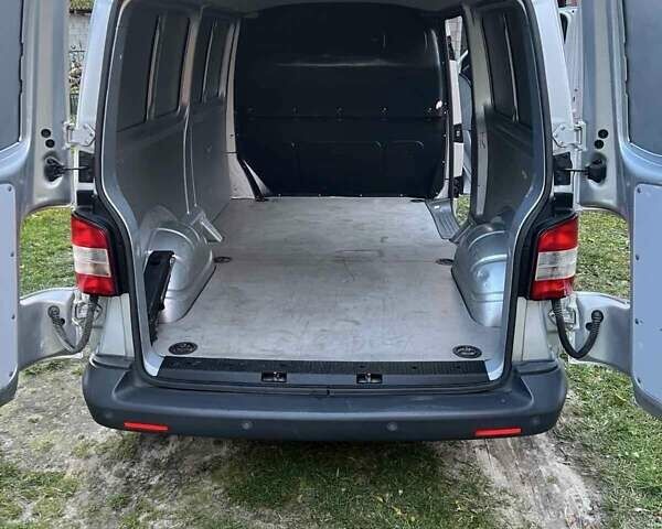 Сірий Фольксваген Transporter, об'ємом двигуна 2 л та пробігом 185 тис. км за 11500 $, фото 12 на Automoto.ua