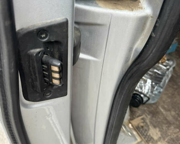 Серый Фольксваген Transporter, объемом двигателя 1.97 л и пробегом 330 тыс. км за 12800 $, фото 9 на Automoto.ua