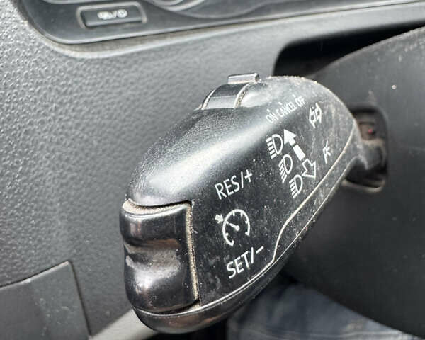 Серый Фольксваген Transporter, объемом двигателя 1.97 л и пробегом 330 тыс. км за 12800 $, фото 12 на Automoto.ua