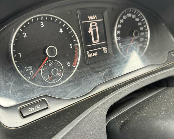 Серый Фольксваген Transporter, объемом двигателя 1.97 л и пробегом 330 тыс. км за 12800 $, фото 4 на Automoto.ua