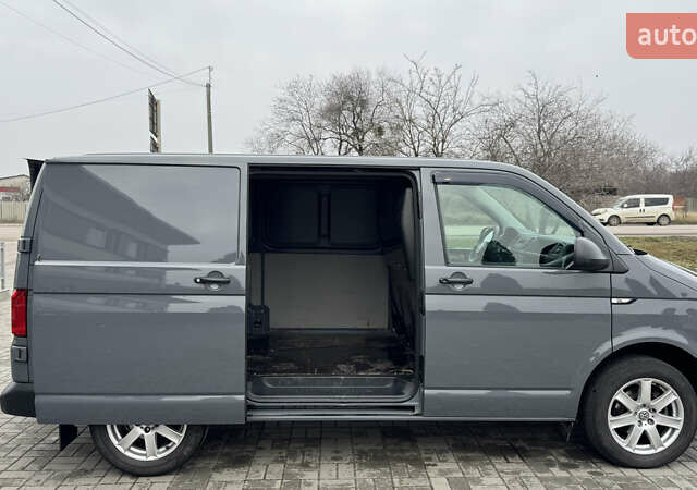 Серый Фольксваген Transporter, объемом двигателя 2 л и пробегом 280 тыс. км за 14999 $, фото 18 на Automoto.ua