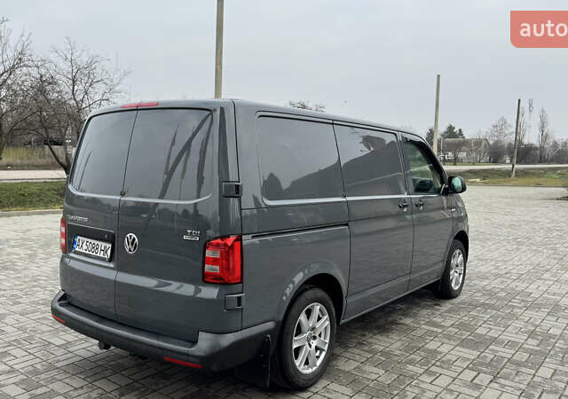 Серый Фольксваген Transporter, объемом двигателя 2 л и пробегом 280 тыс. км за 14999 $, фото 6 на Automoto.ua